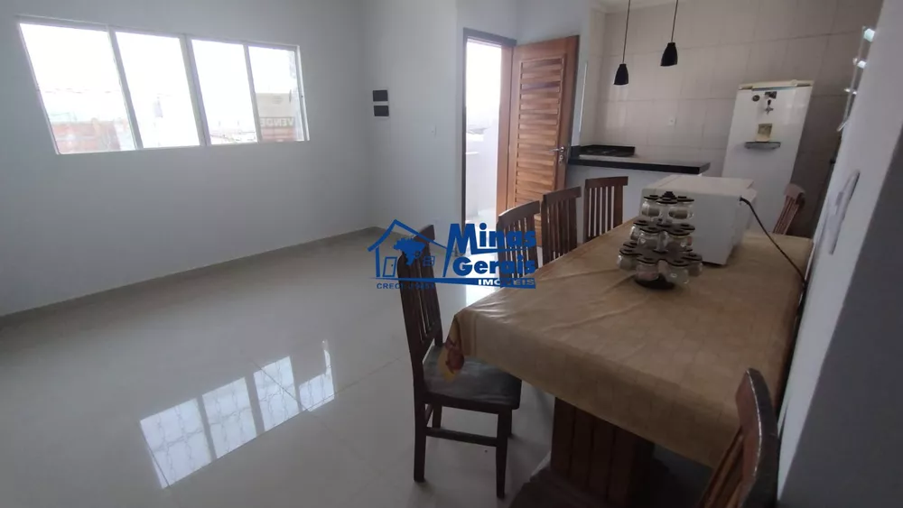 Casa à venda com 2 quartos, 83m² - Foto 4