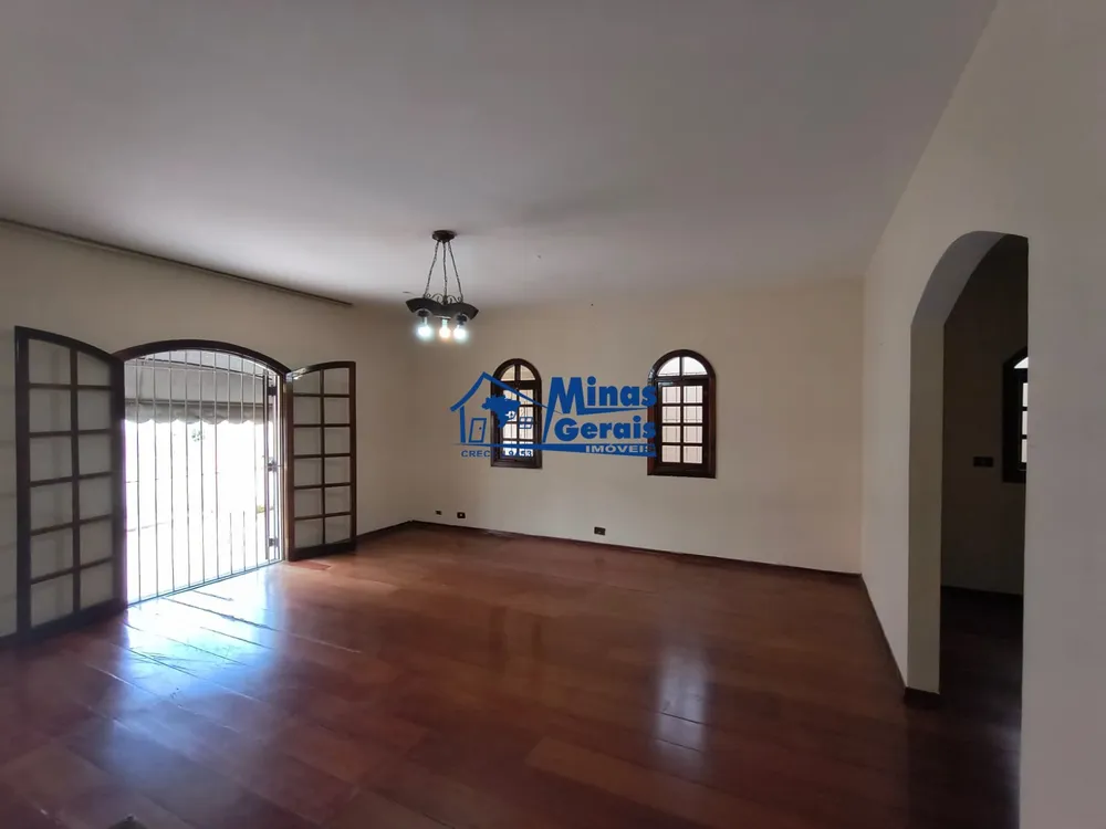 Casa, 4 quartos, 145 m² - Foto 1