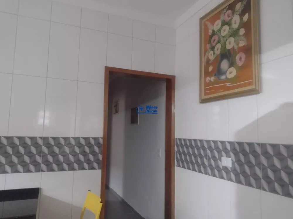 Casa à venda com 2 quartos, 150m² - Foto 4