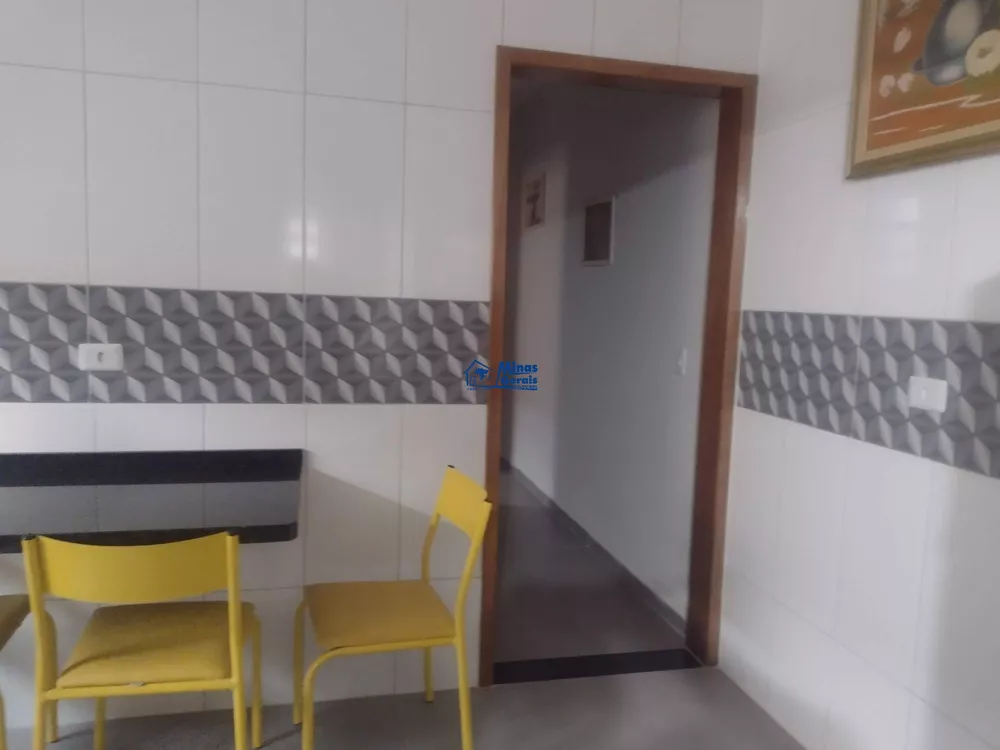 Casa à venda com 2 quartos, 150m² - Foto 5