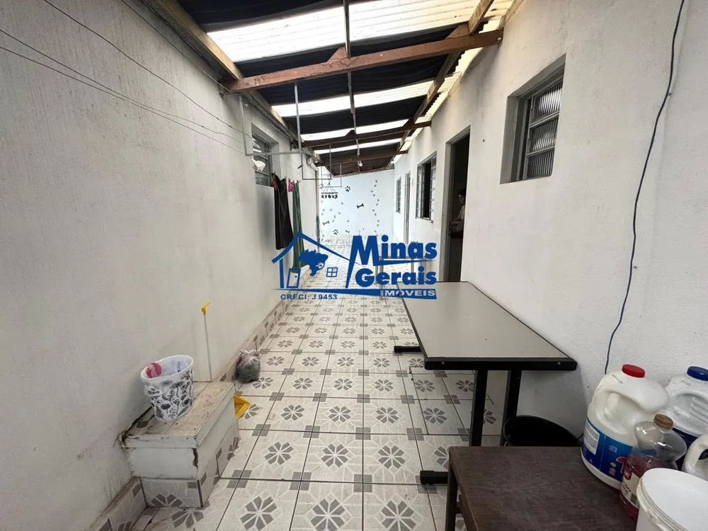 Casa, 4 quartos, 239 m² - Foto 1