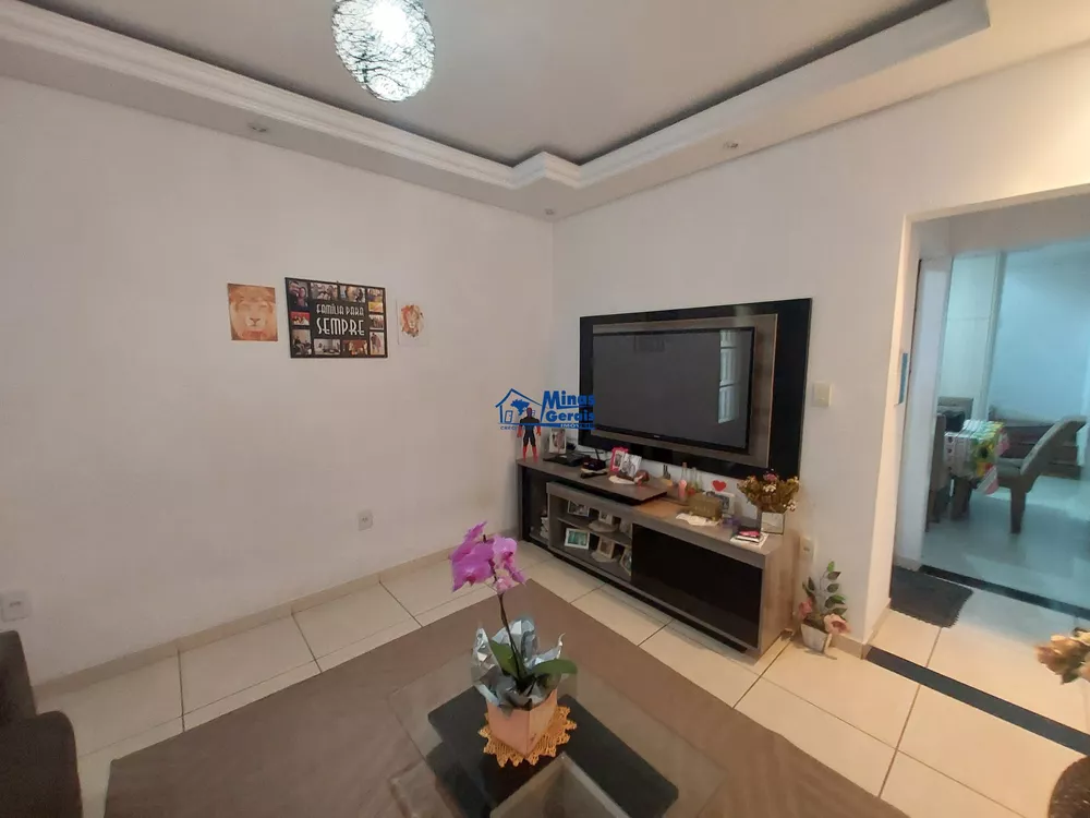 Casa à venda com 3 quartos, 150m² - Foto 4