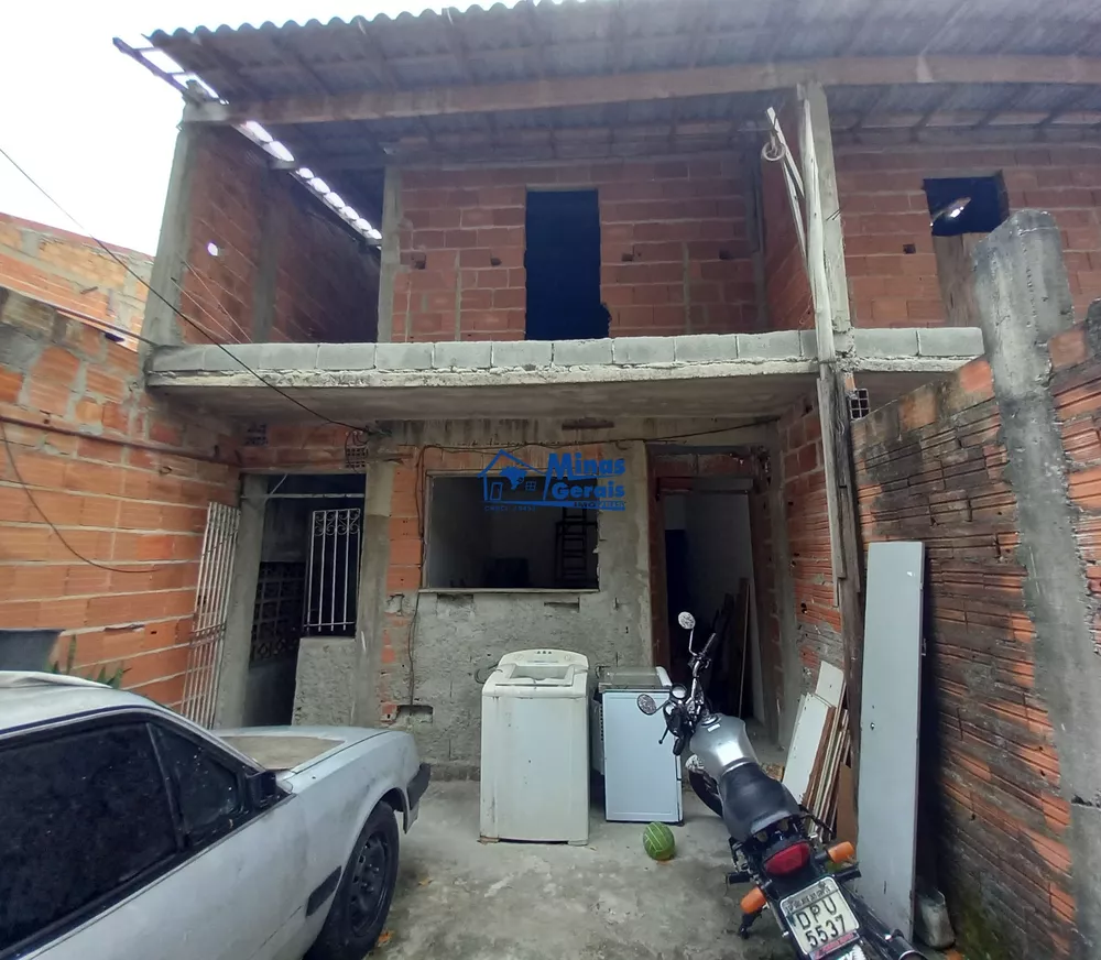 Casa à venda com 5 quartos, 125m² - Foto 1