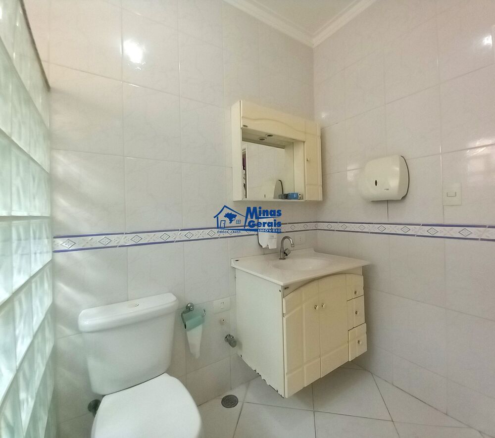 Casa à venda com 3 quartos, 250m² - Foto 9