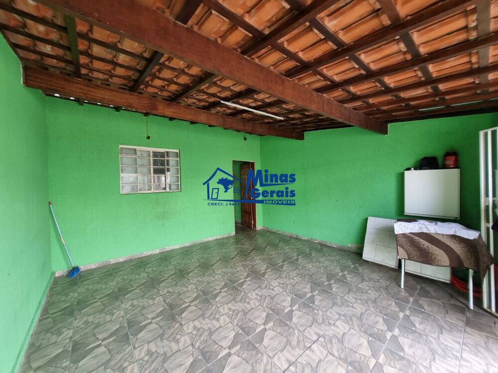 Casa à venda com 2 quartos, 59m² - Foto 4