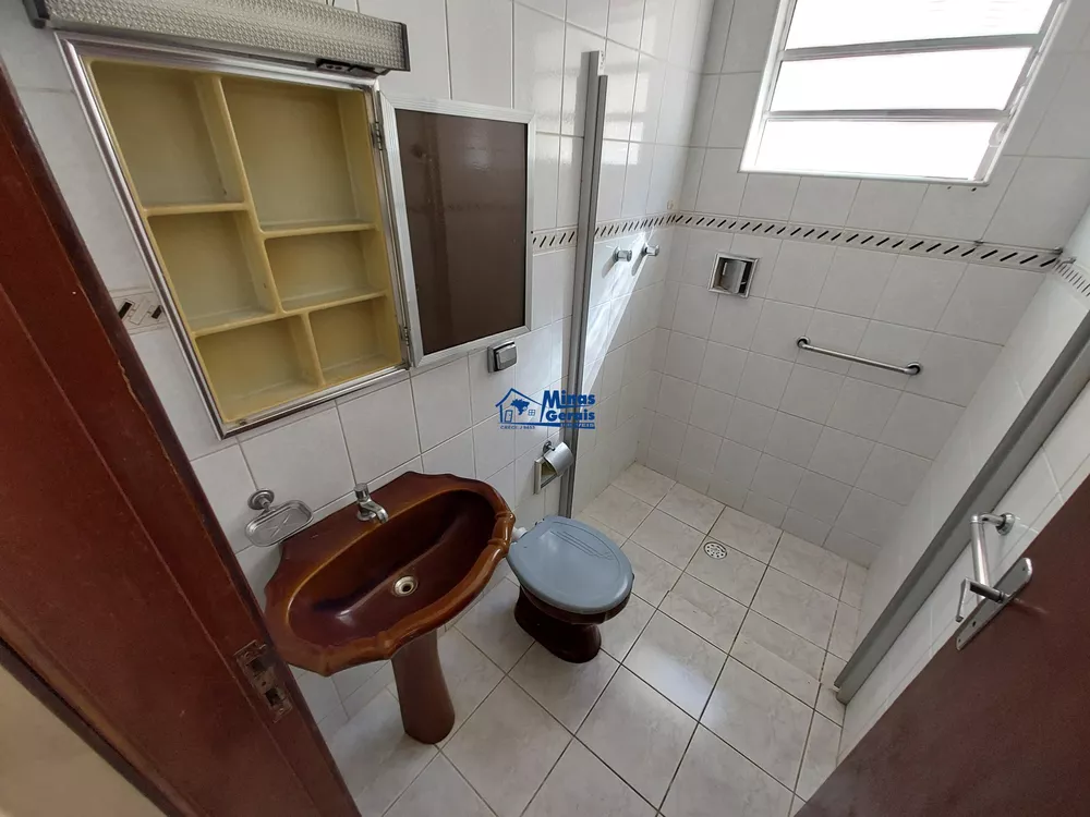 Casa à venda com 2 quartos, 125m² - Foto 8