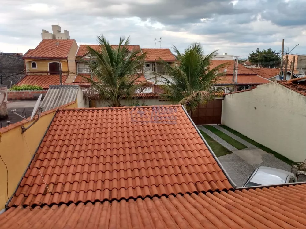 Casa à venda com 3 quartos, 300m² - Foto 4