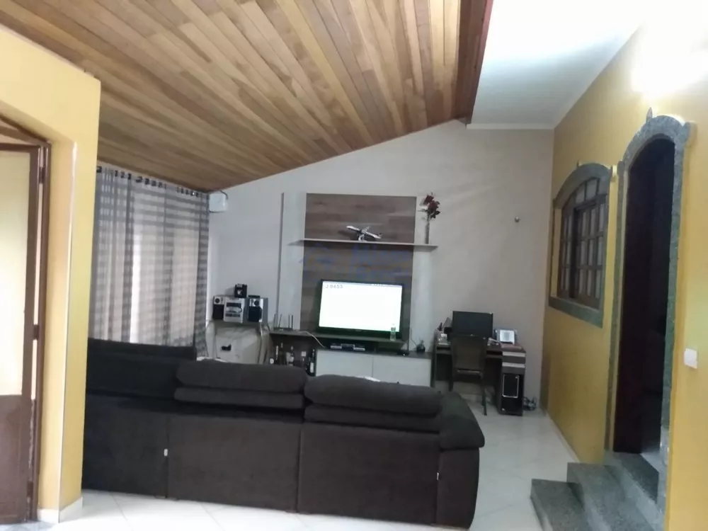 Casa à venda com 3 quartos, 300m² - Foto 8