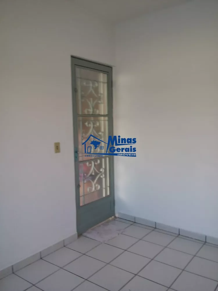 Casa à venda com 3 quartos, 175m² - Foto 3