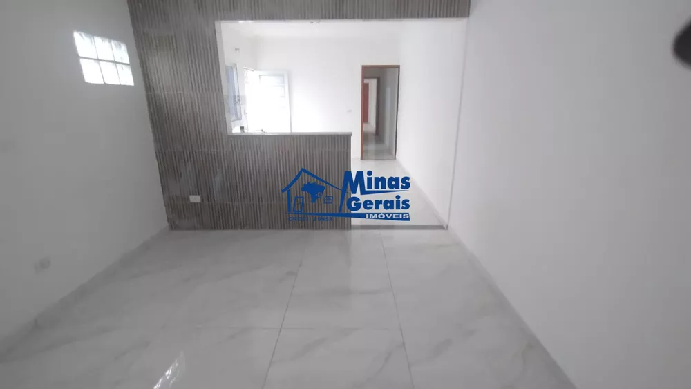 Casa à venda com 3 quartos, 140m² - Foto 1