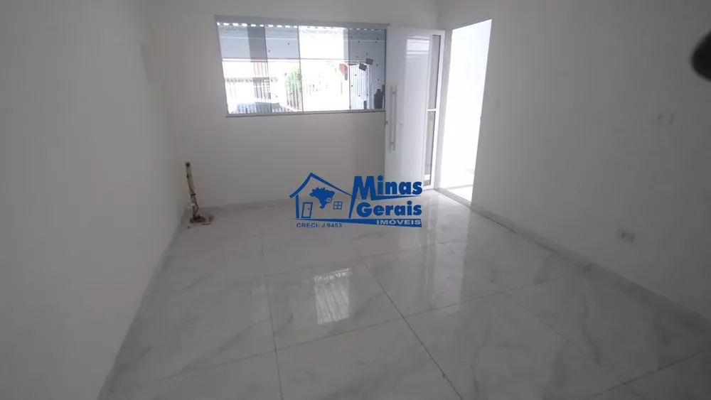 Casa à venda com 3 quartos, 140m² - Foto 2