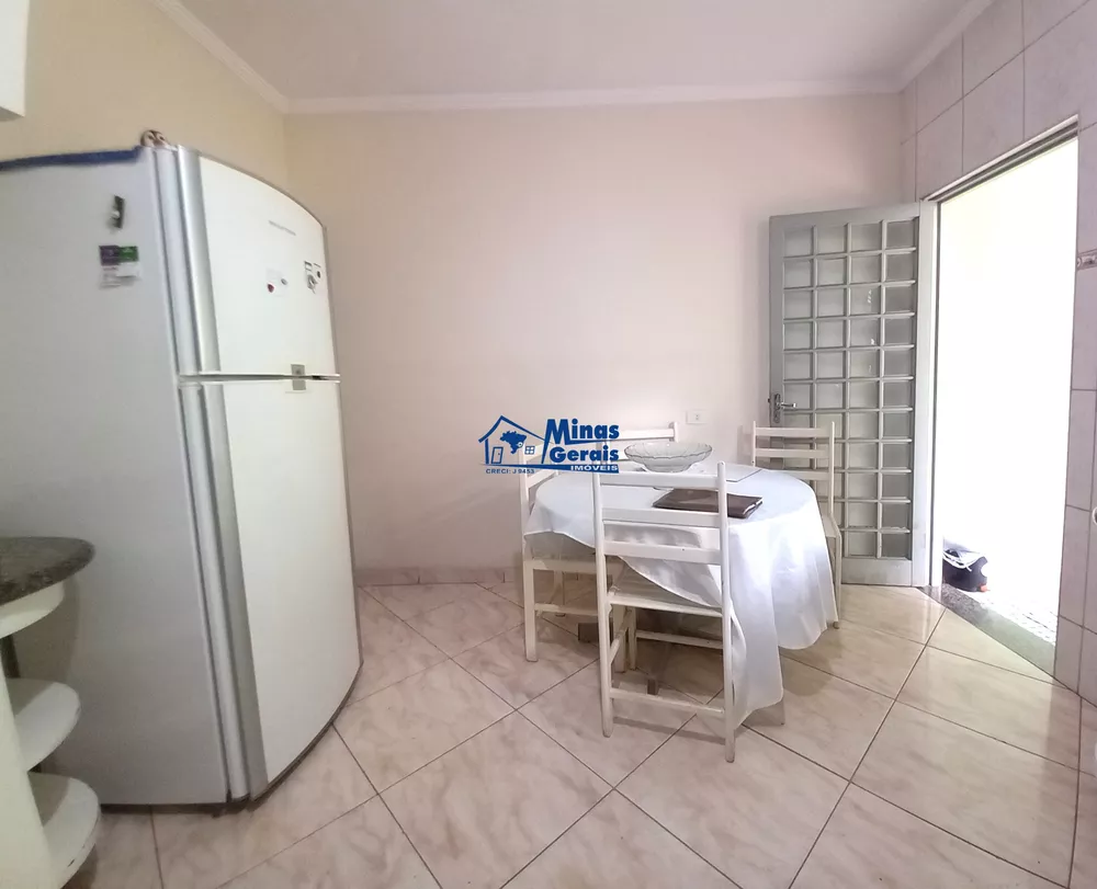 Casa à venda com 2 quartos, 75m² - Foto 6