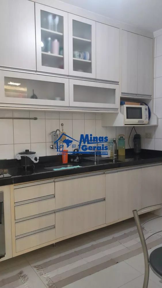 Apartamento à venda com 3 quartos, 76m² - Foto 3