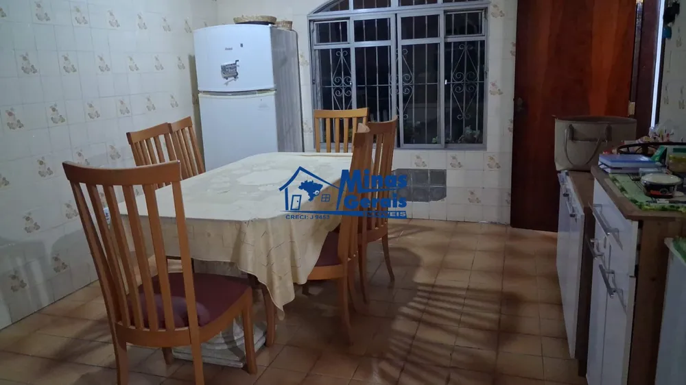 Casa, 3 quartos, 224 m² - Foto 11