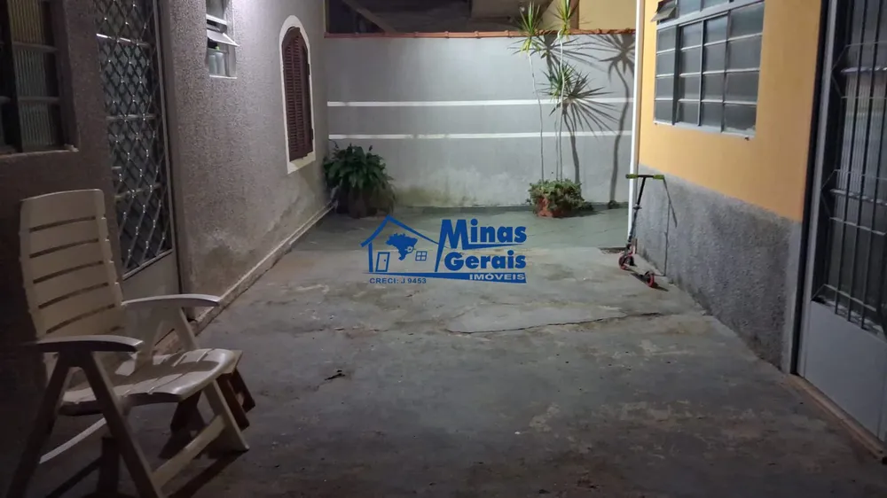 Casa, 3 quartos, 224 m² - Foto 2
