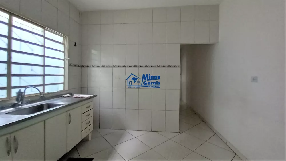 Casa à venda com 2 quartos, 110m² - Foto 6