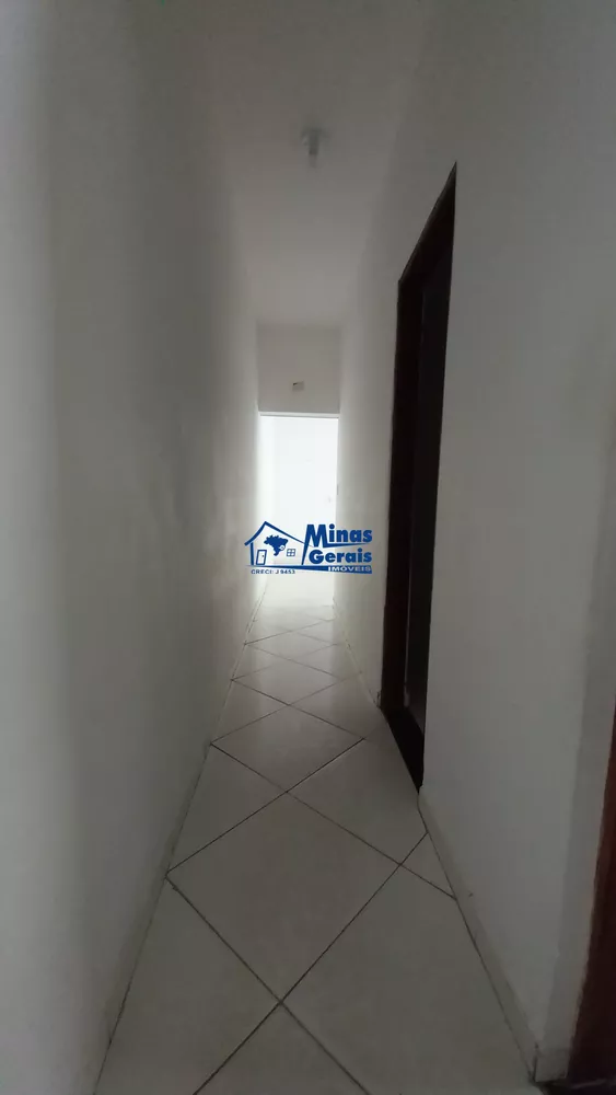 Casa à venda com 2 quartos, 110m² - Foto 9