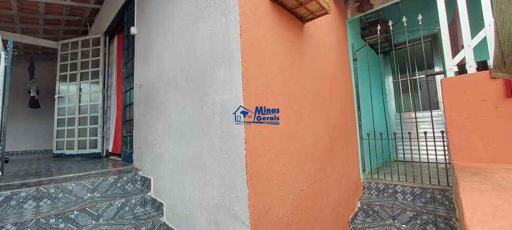 Casa à venda com 6 quartos, 140m² - Foto 5
