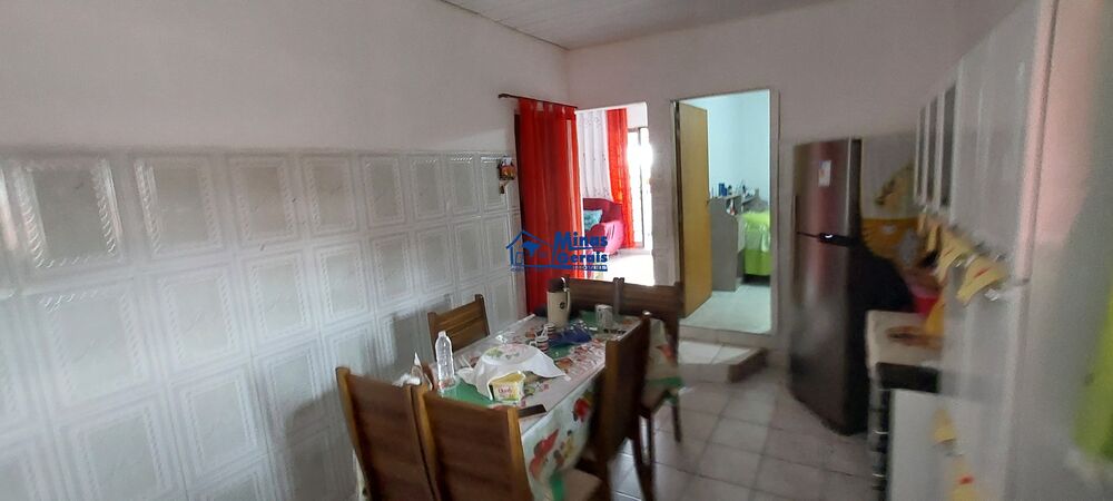 Casa à venda com 6 quartos, 140m² - Foto 9