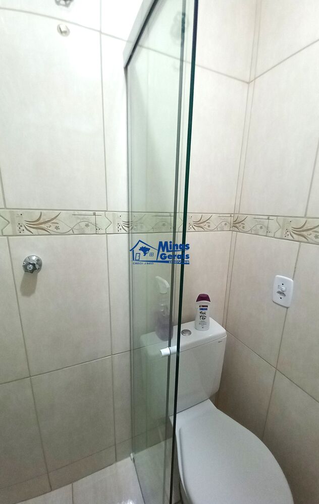 Casa à venda com 3 quartos, 68m² - Foto 4