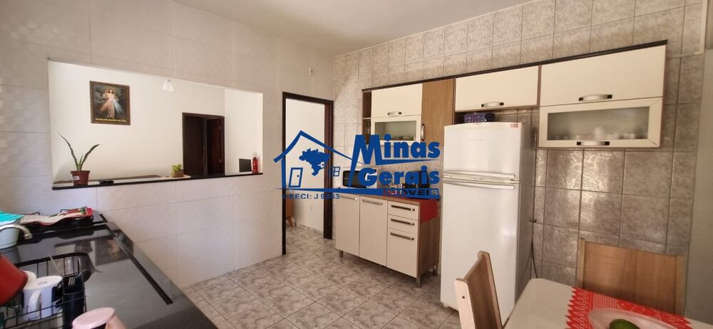 Casa à venda com 2 quartos, 59m² - Foto 1