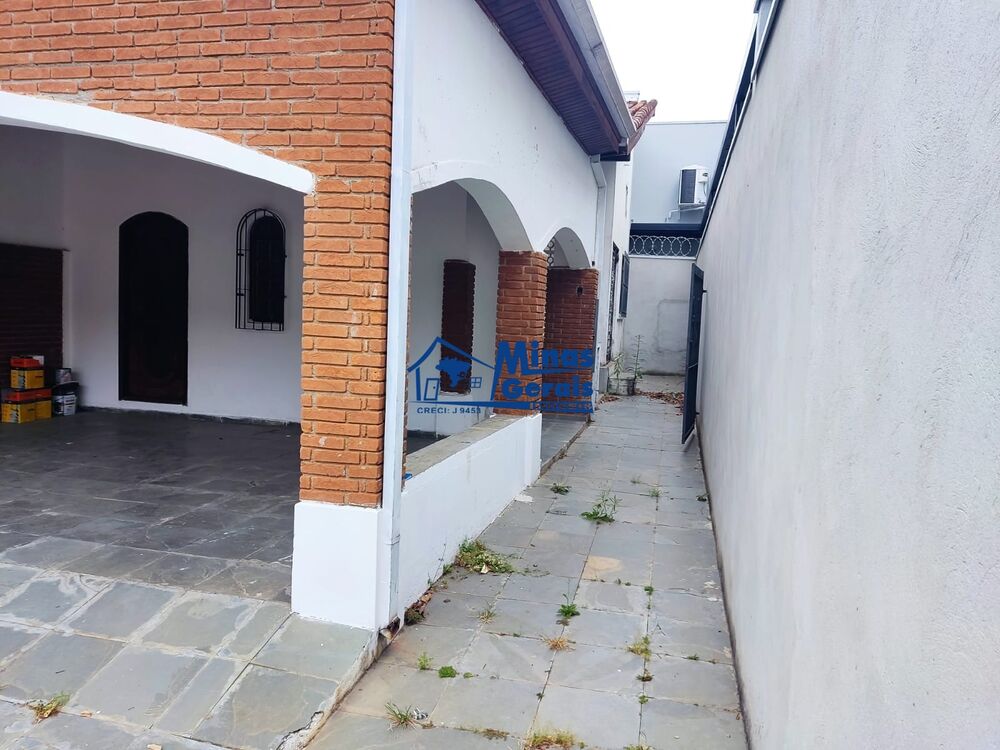 Casa à venda com 3 quartos, 126m² - Foto 3