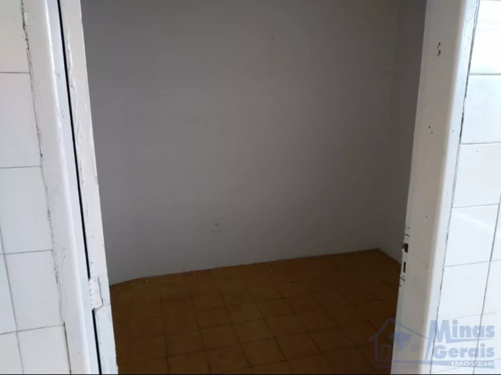 Casa à venda com 1 quarto, 125m² - Foto 6