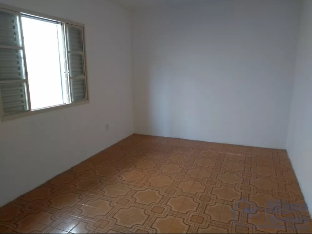 Casa à venda com 1 quarto, 125m² - Foto 4