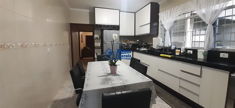 Casa, 3 quartos, 160 m² - Foto 1