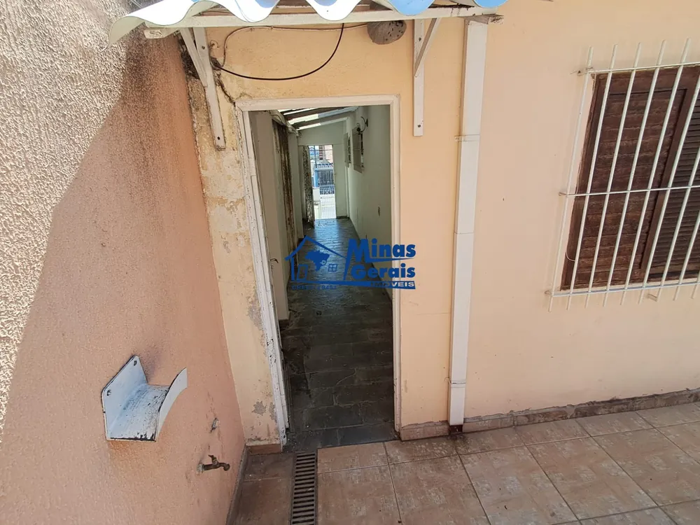 Casa, 3 quartos, 241 m² - Foto 2