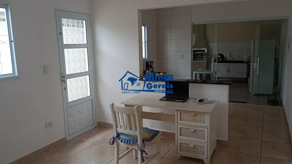 Casa à venda com 3 quartos, 119m² - Foto 4