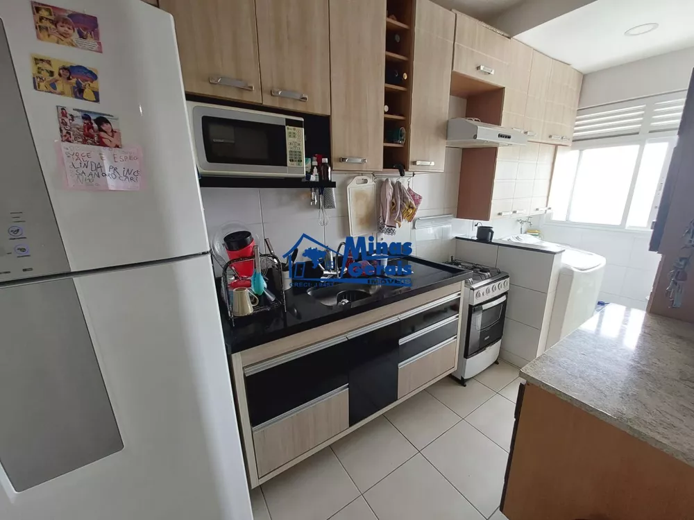 Apartamento à venda com 2 quartos, 58m² - Foto 3