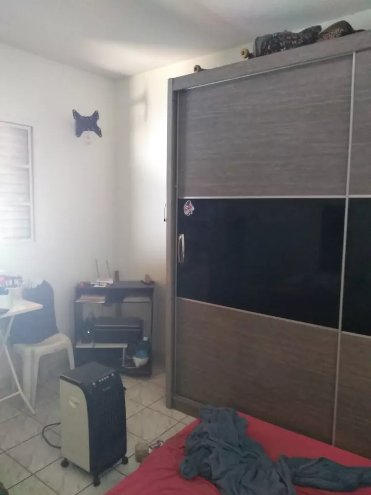 Casa à venda com 2 quartos, 200m² - Foto 3