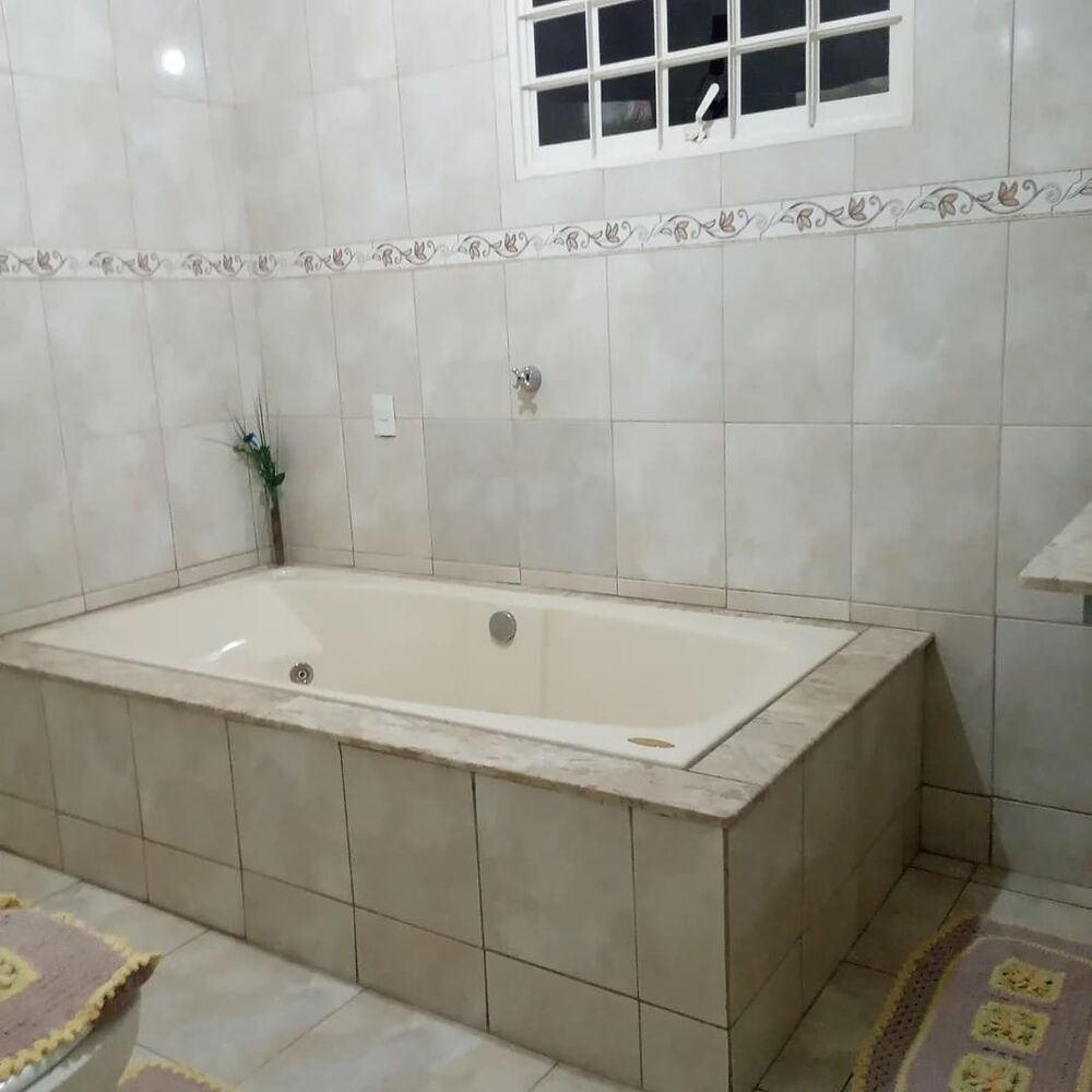 Casa à venda com 3 quartos, 200m² - Foto 2