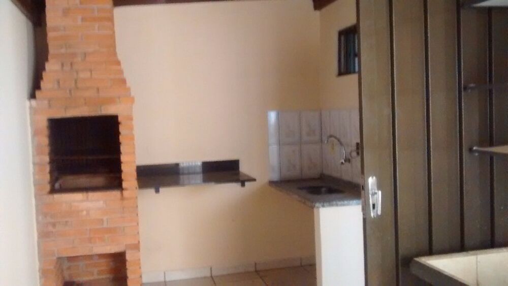 Sobrado à venda com 2 quartos, 200m² - Foto 3