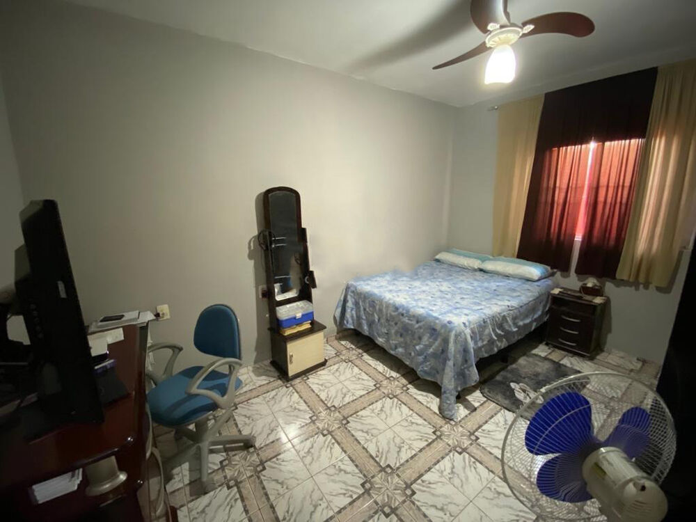 Casa à venda com 2 quartos, 200m² - Foto 3