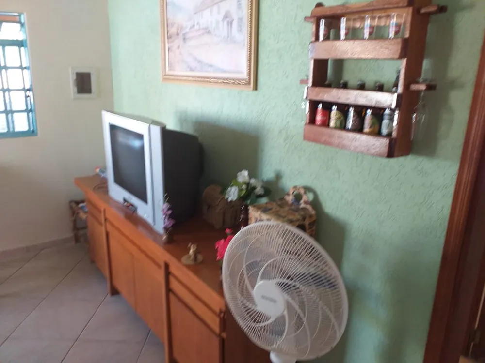 Chácara, 2 quartos, 750 m² - Foto 2