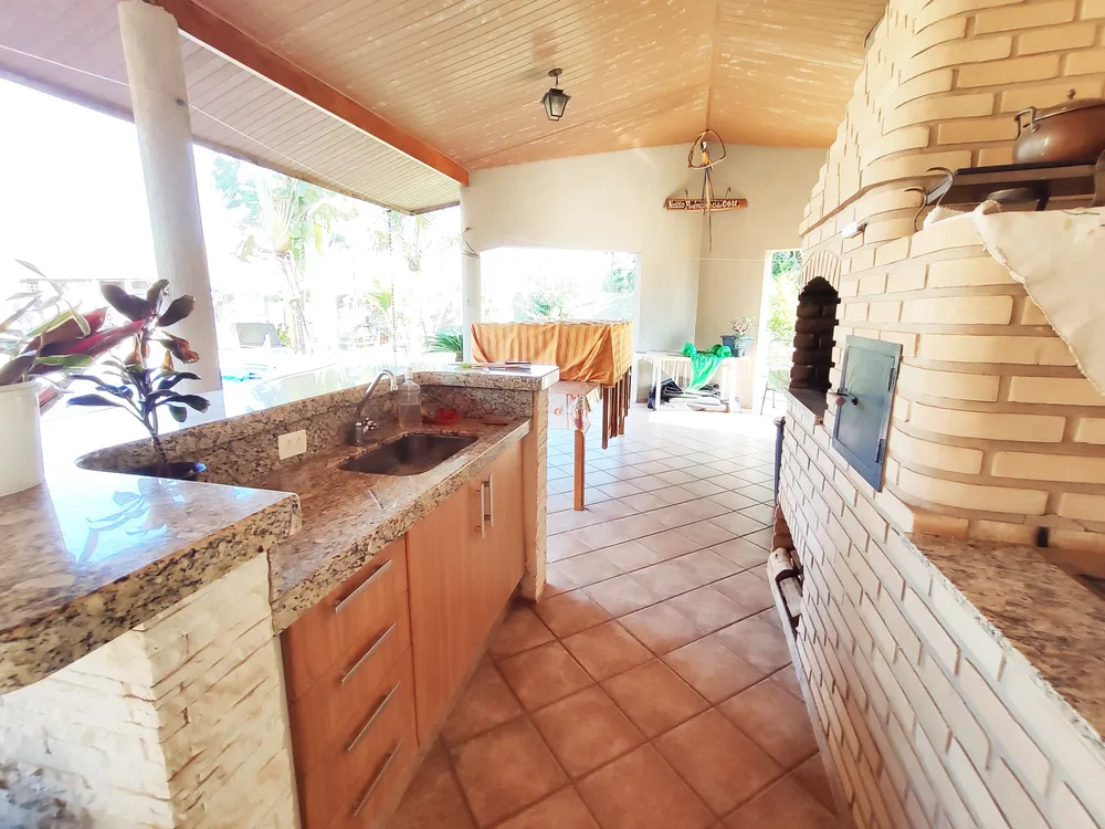 Chácara, 3 quartos, 1200 m² - Foto 1