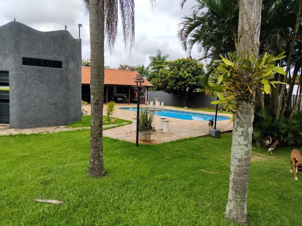 Chácara, 3 quartos, 1300 m² - Foto 1
