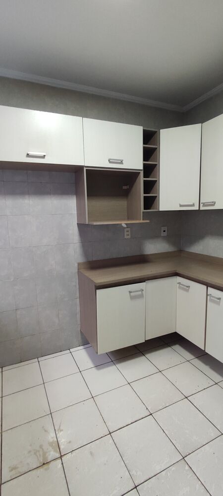 Casa à venda com 2 quartos, 128m² - Foto 2