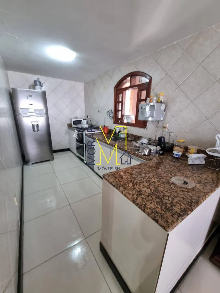 Casa, 3 quartos, 228 m² - Foto 3