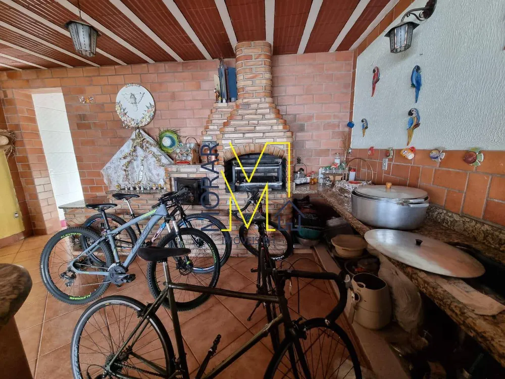 Casa, 3 quartos, 228 m² - Foto 2