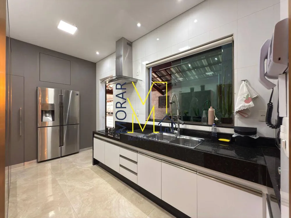 Casa, 3 quartos, 214 m² - Foto 3