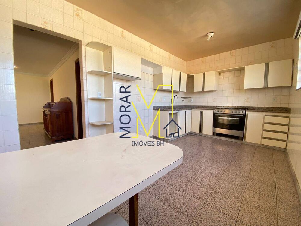 Casa, 3 quartos, 282 m² - Foto 1