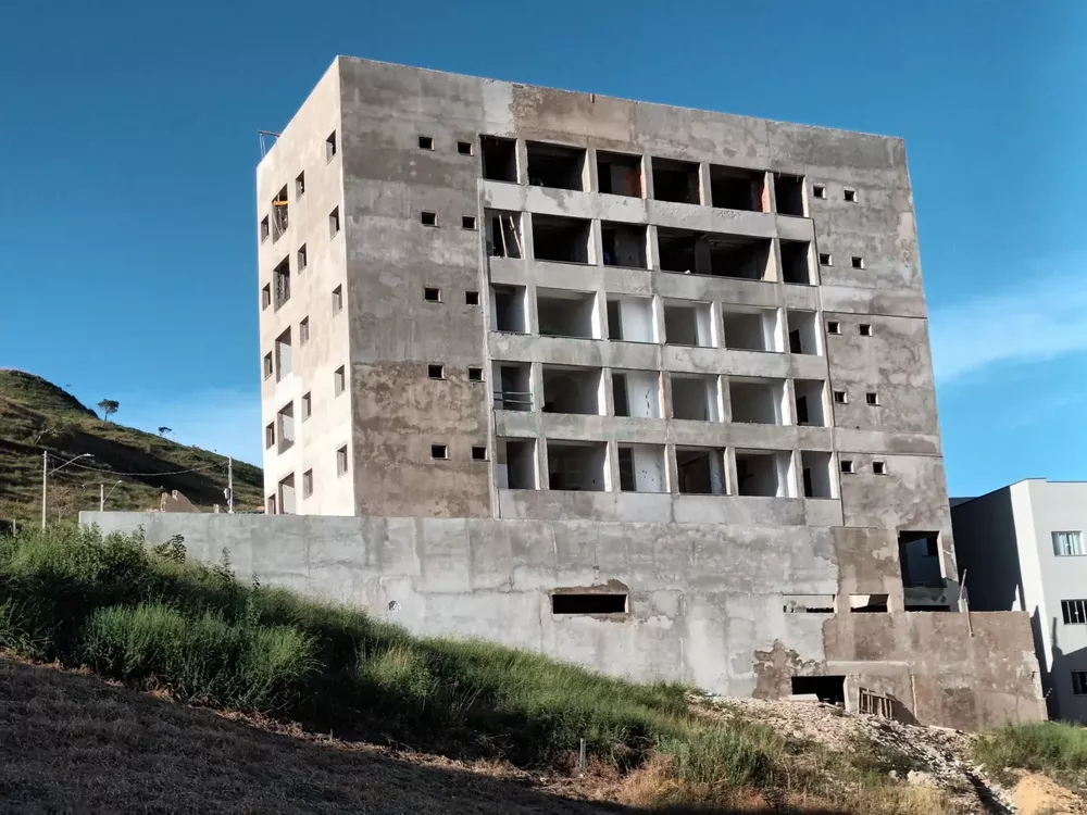 Apartamento à venda com 3 quartos, 84m² - Foto 1