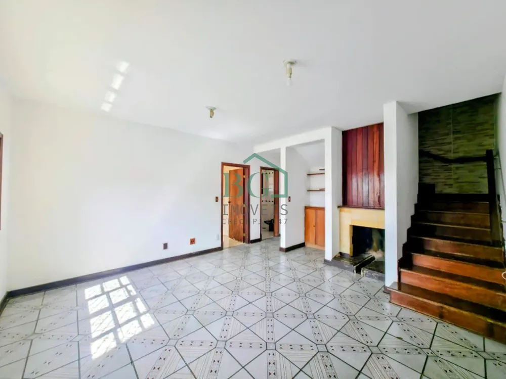 Casa, 5 quartos, 287 m² - Foto 2
