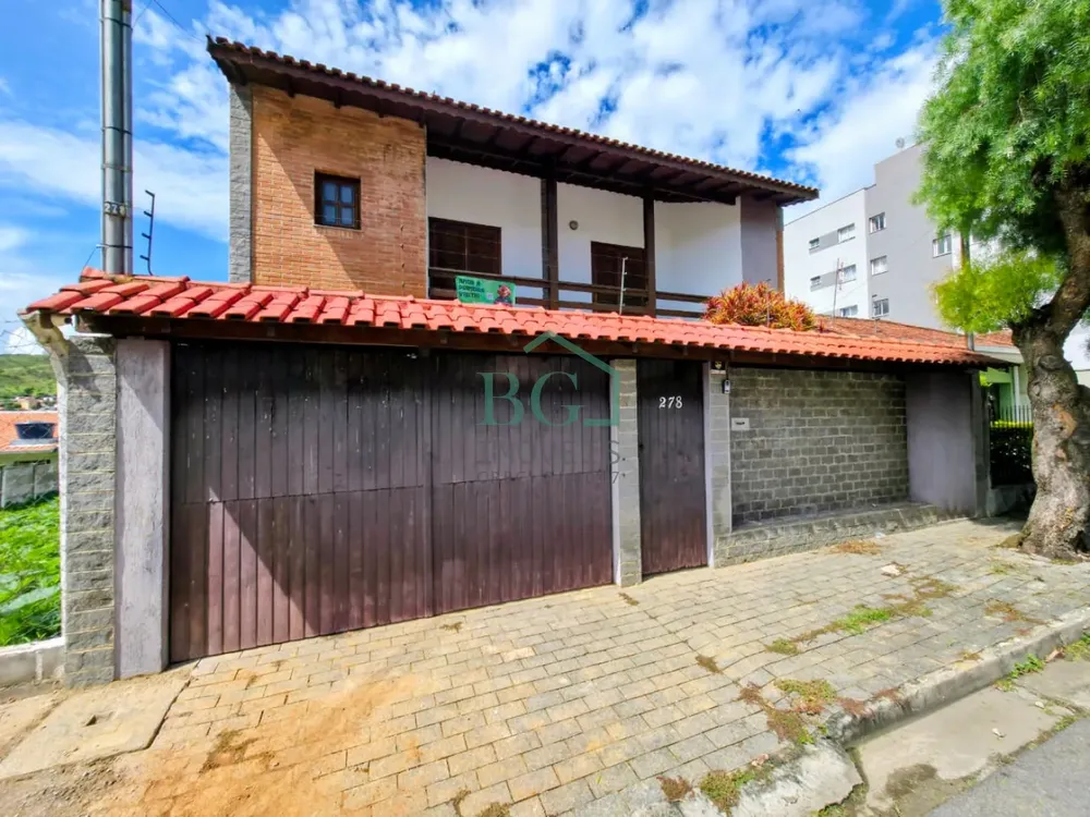 Casa, 5 quartos, 287 m² - Foto 1