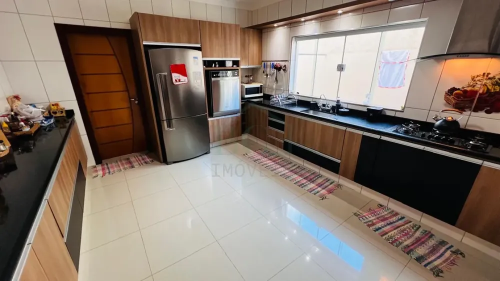 Casa, 3 quartos, 306 m² - Foto 1