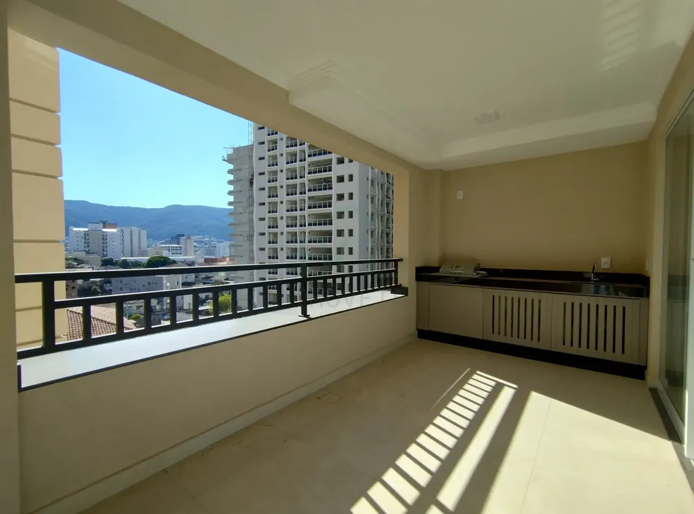 Apartamento, 3 quartos, 144 m² - Foto 1