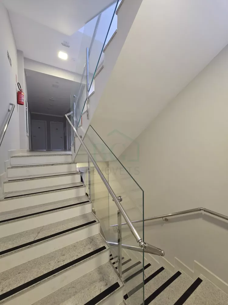 Apartamento à venda com 2 quartos, 74m² - Foto 1